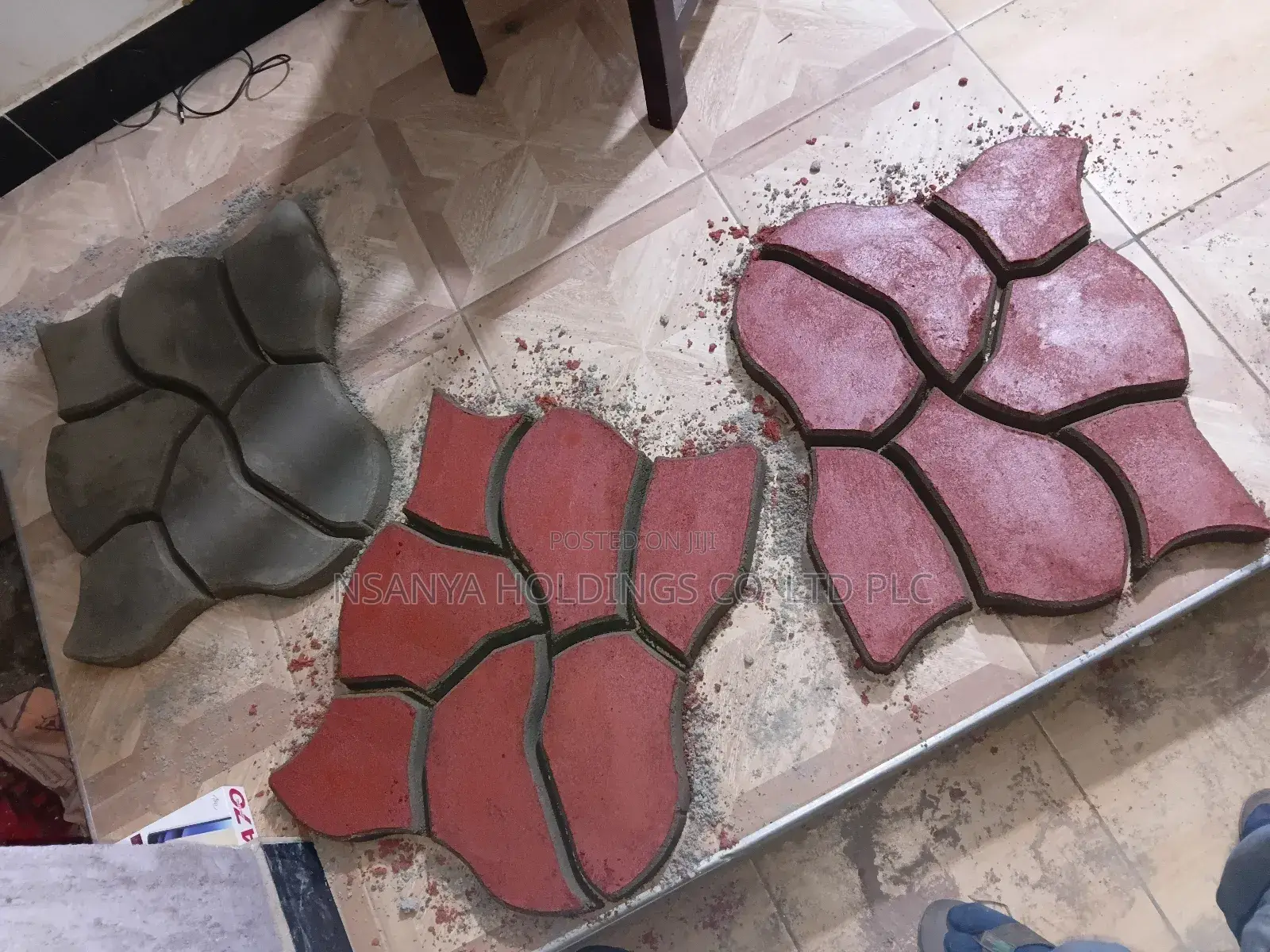 Paving Blocks Za Kisasa. Tunakuja Popote Kufyatua SQM 1 TSHS 25,000/=