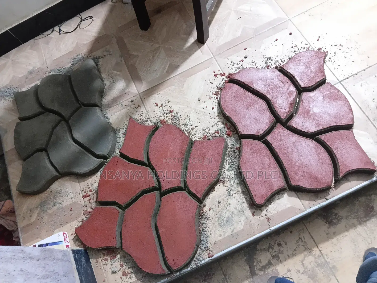 Paving Blocks Za Kisasa. Tunakuja Popote Kufyatua SQM 1 TSHS 25,000/=