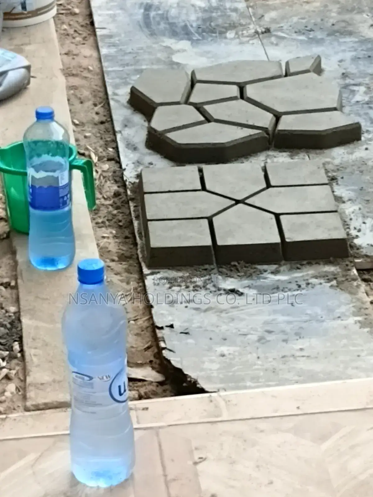 Paving Blocks Za Kisasa. Tunakuja Popote Kufyatua SQM 1 TSHS 25,000/=