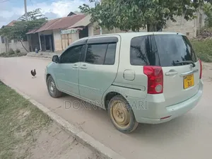 Toyota Raum 1.5 AWD 2005 Silver