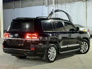 Toyota Land Cruiser 4.5 V8 VXR 2020 Black