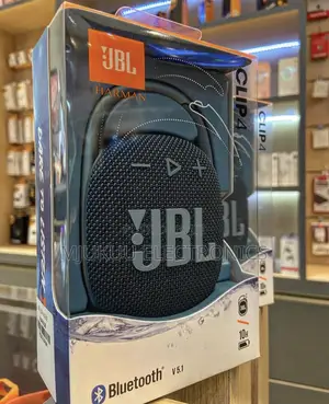 JBL Clip 4