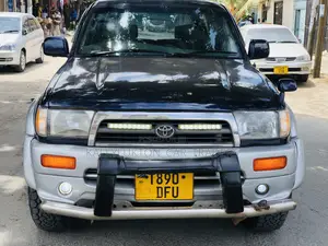 Toyota Hilux Surf 1997 Black