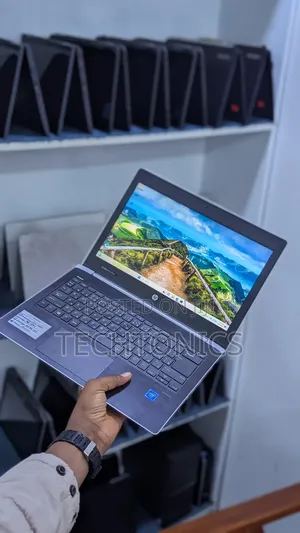 Laptop HP MT21 8GB Intel SSD 256GB