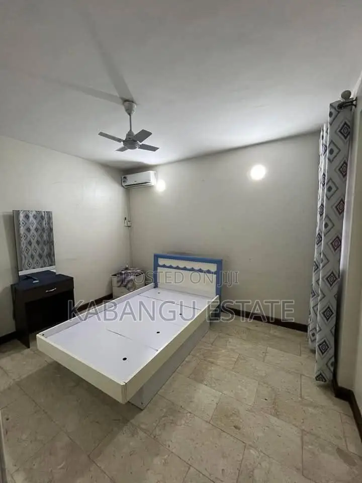 10bdrm Apartment in Upanga for rent