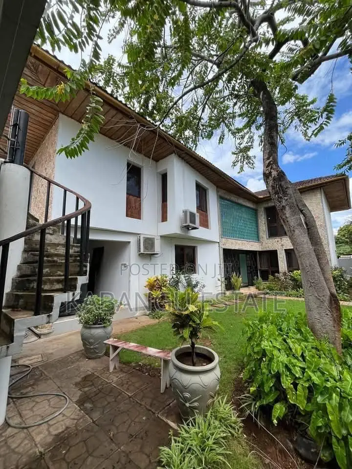 10bdrm Apartment in Upanga for rent