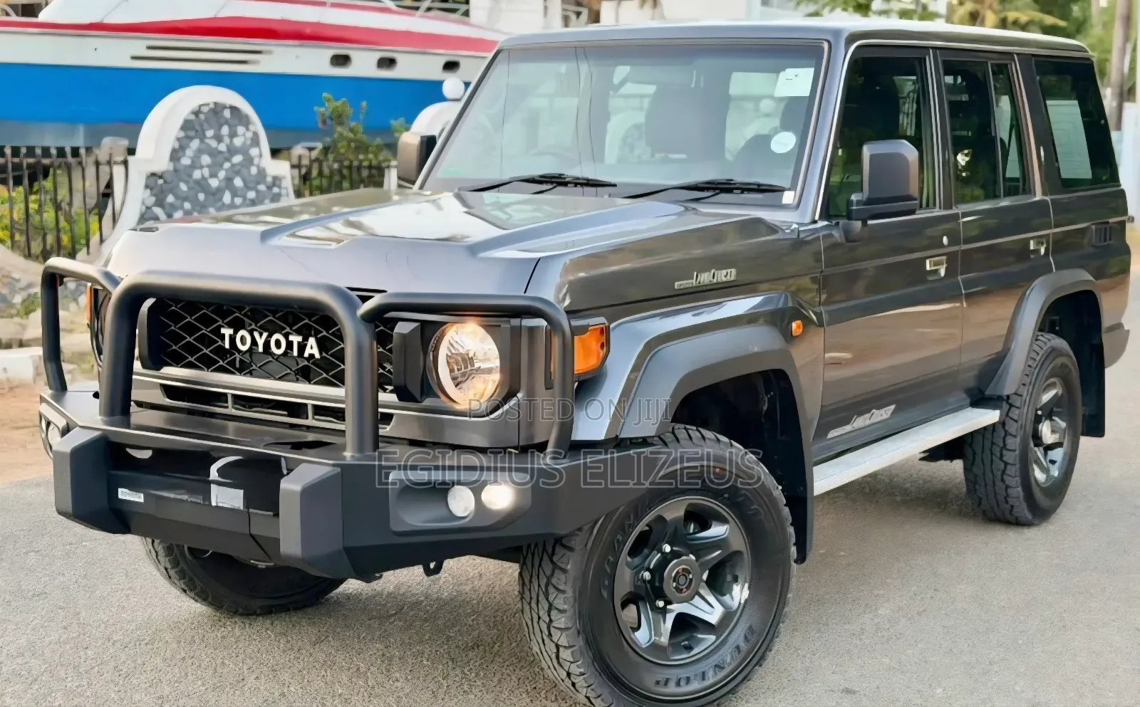 New Toyota Land Cruiser 2025 Gray