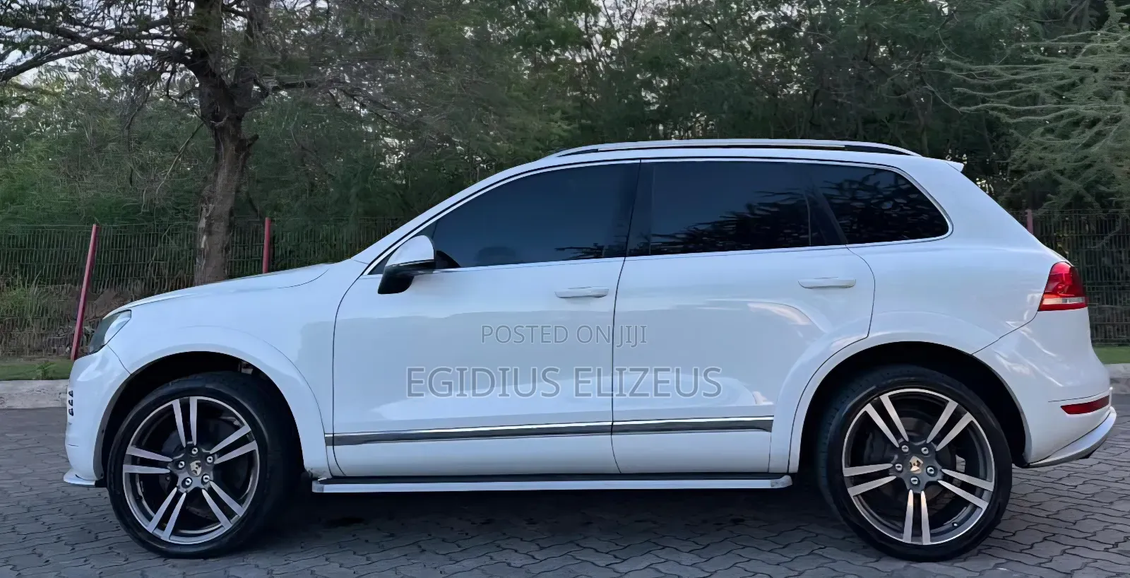 Volkswagen Touareg 2012 White