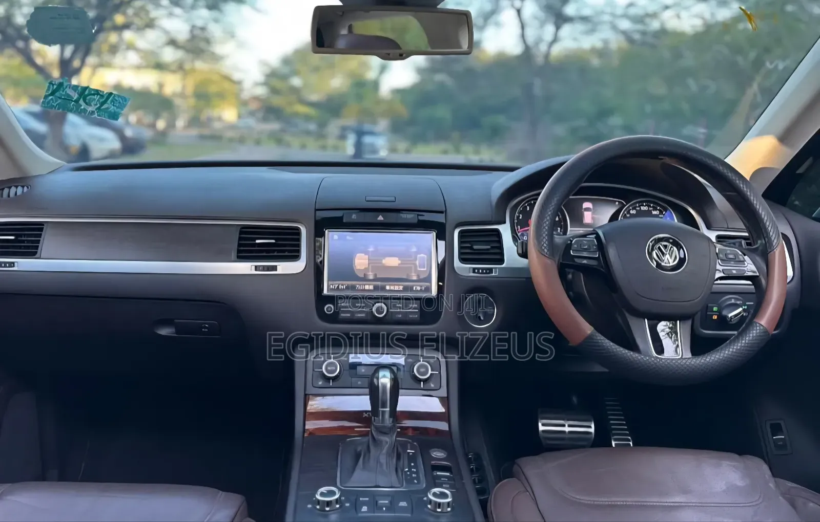 Volkswagen Touareg 2012 White