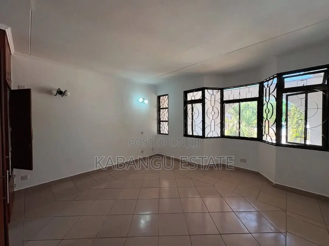 3bdrm Villa in Masaki for rent