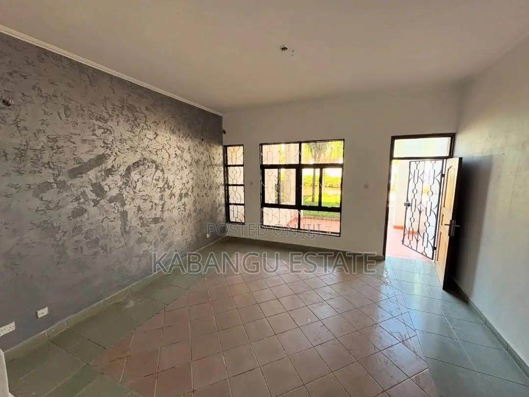 3bdrm Villa in Masaki for rent