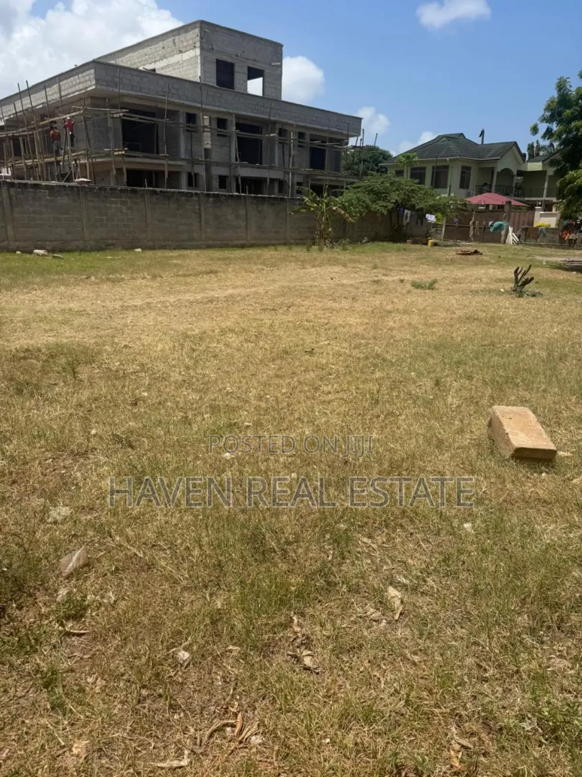 Kiwanja Kinauzwa Mbezi Beach