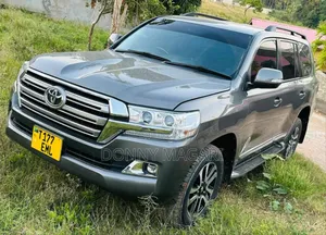 Toyota Land Cruiser 2012 Gray