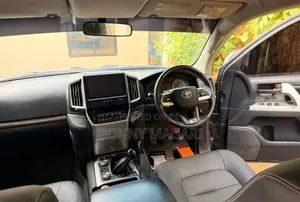 Toyota Land Cruiser 2012 Gray