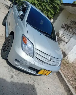 Toyota IST 2006 Silver