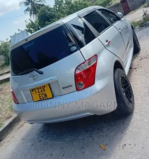 Toyota IST 2006 Silver