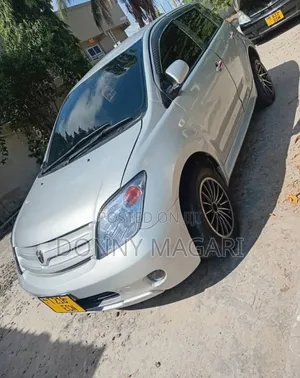 Toyota IST 2006 Silver