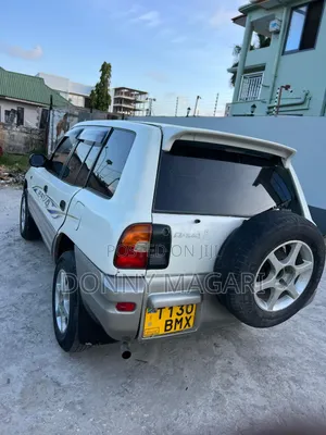 Toyota RAV4 1999 White