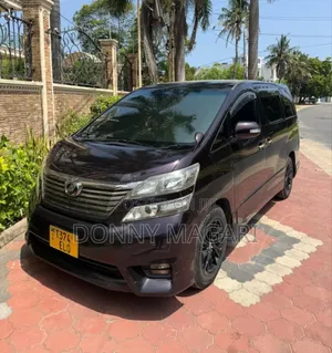 Toyota Vellfire 2010 Maroon
