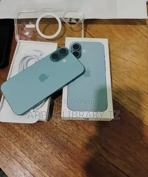 New Apple iPhone 16 256 GB Green