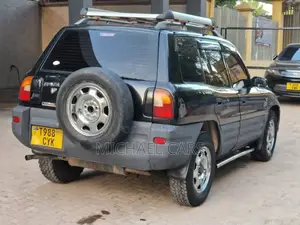 Toyota RAV4 1999 Black