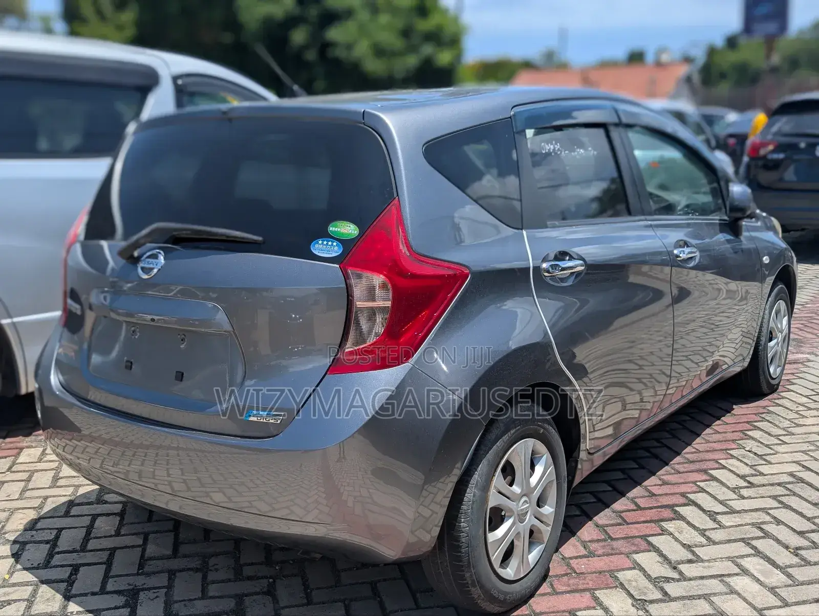 Nissan Note 2013 Burgundy