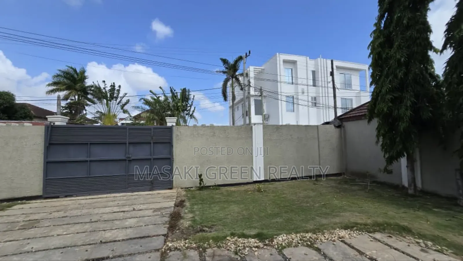 3bdrm House in Kwa Mwalimu, Mbezi Beach for sale