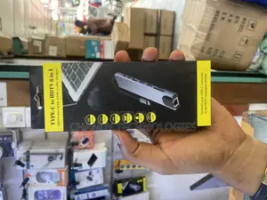 8-in-1 Usb-C to HDTV Multiport Hub.