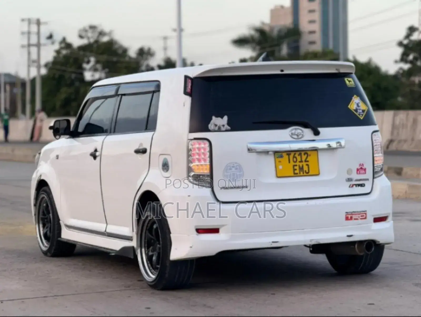 Toyota Corolla Rumion 2009 White