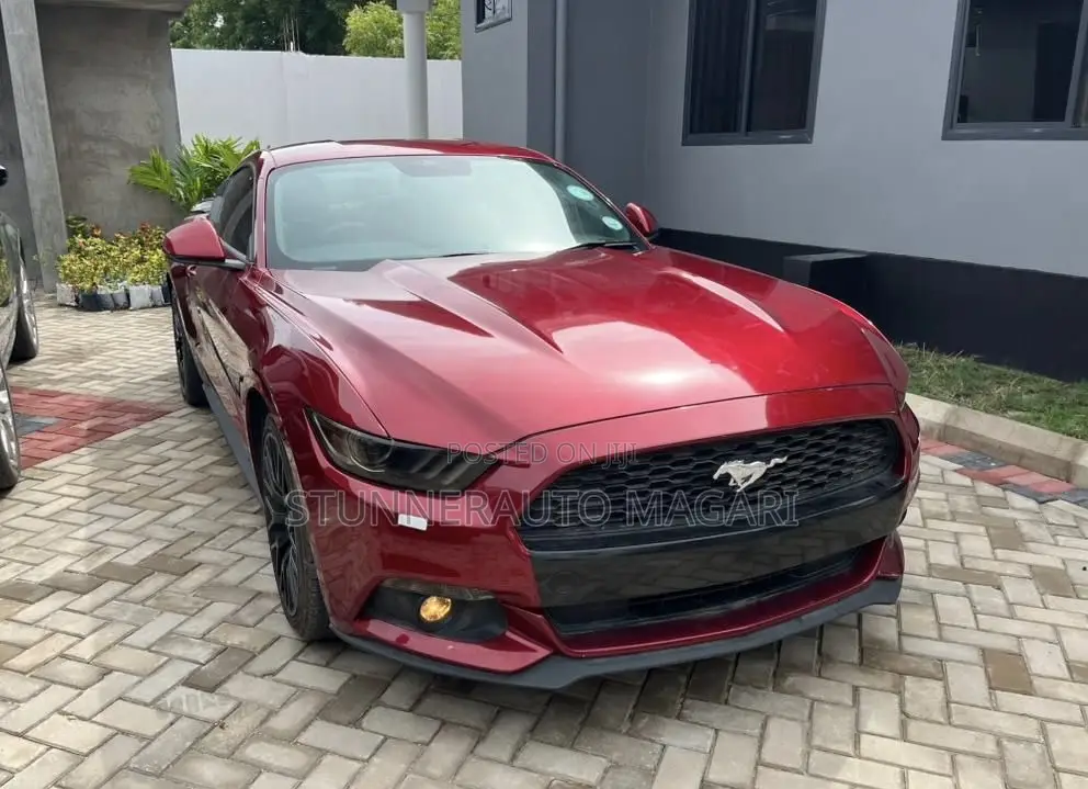 Ford Mustang 2020 Maroon