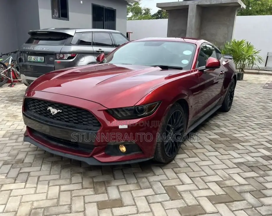 Ford Mustang 2020 Maroon