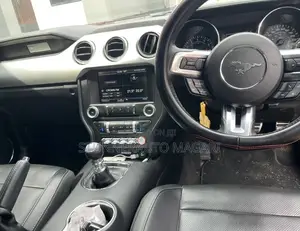 Ford Mustang 2020 Maroon