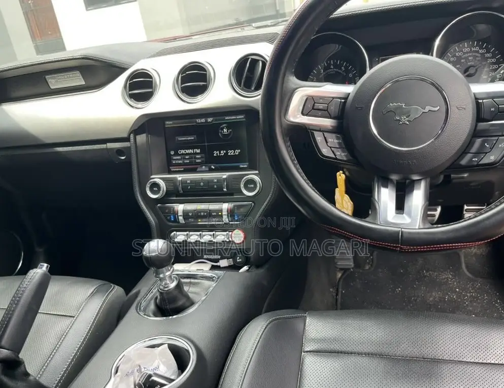 Ford Mustang 2020 Maroon