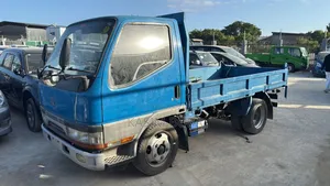 Mitsubishi Canter 2003 Blue