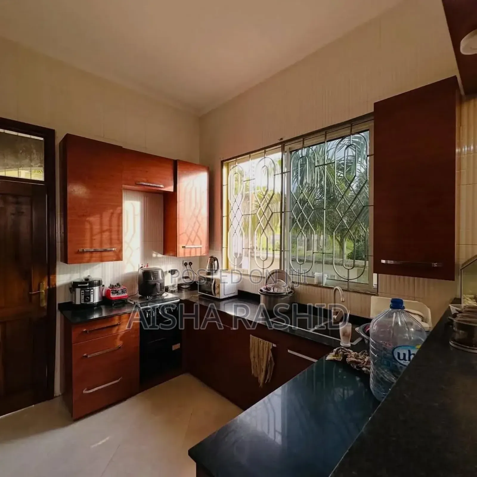 6bdrm House in Tabata for sale