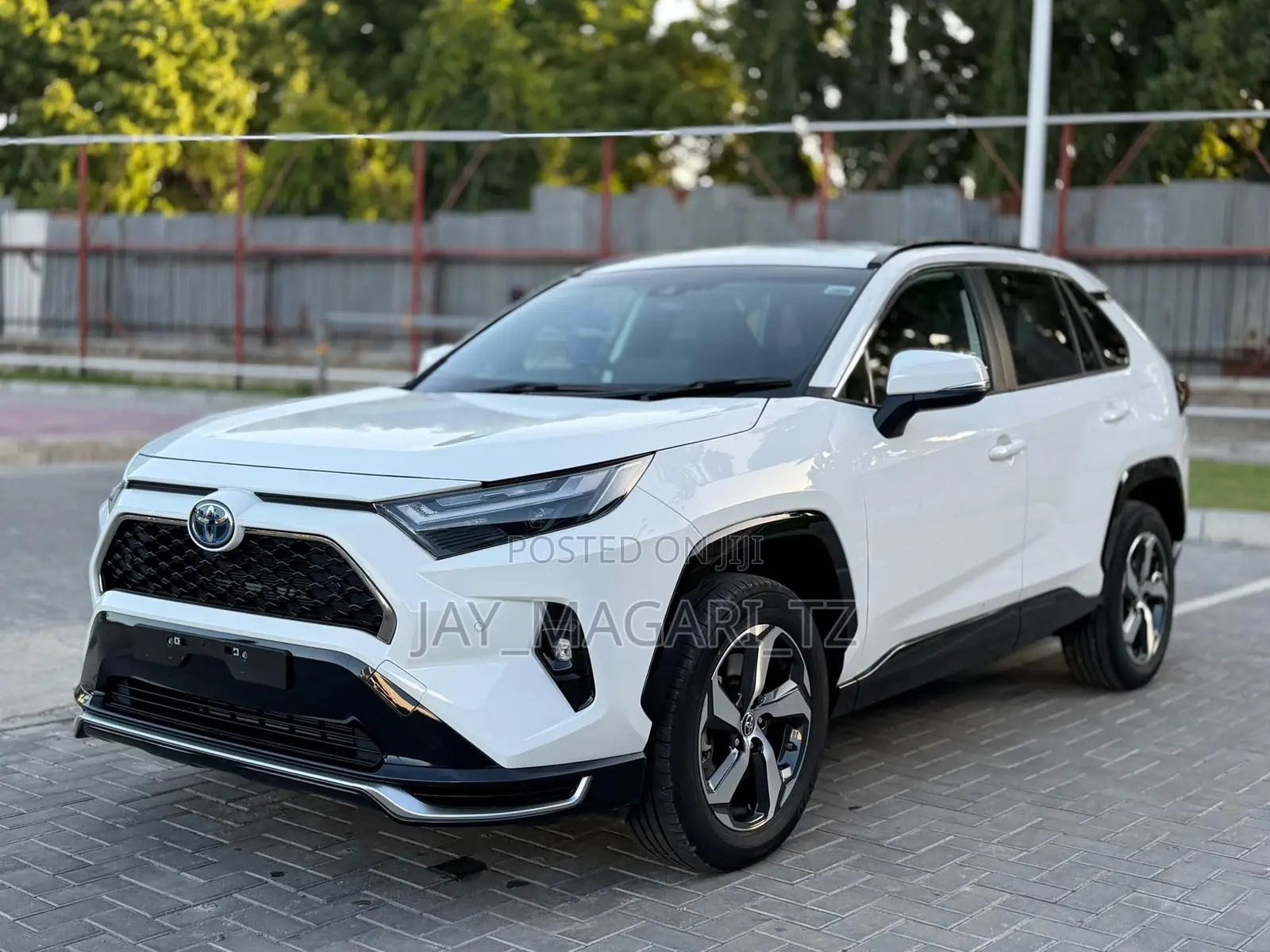 Toyota RAV4 2025 White