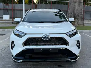 Toyota RAV4 2025 White