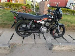 TVS HLX 125 2025 Black