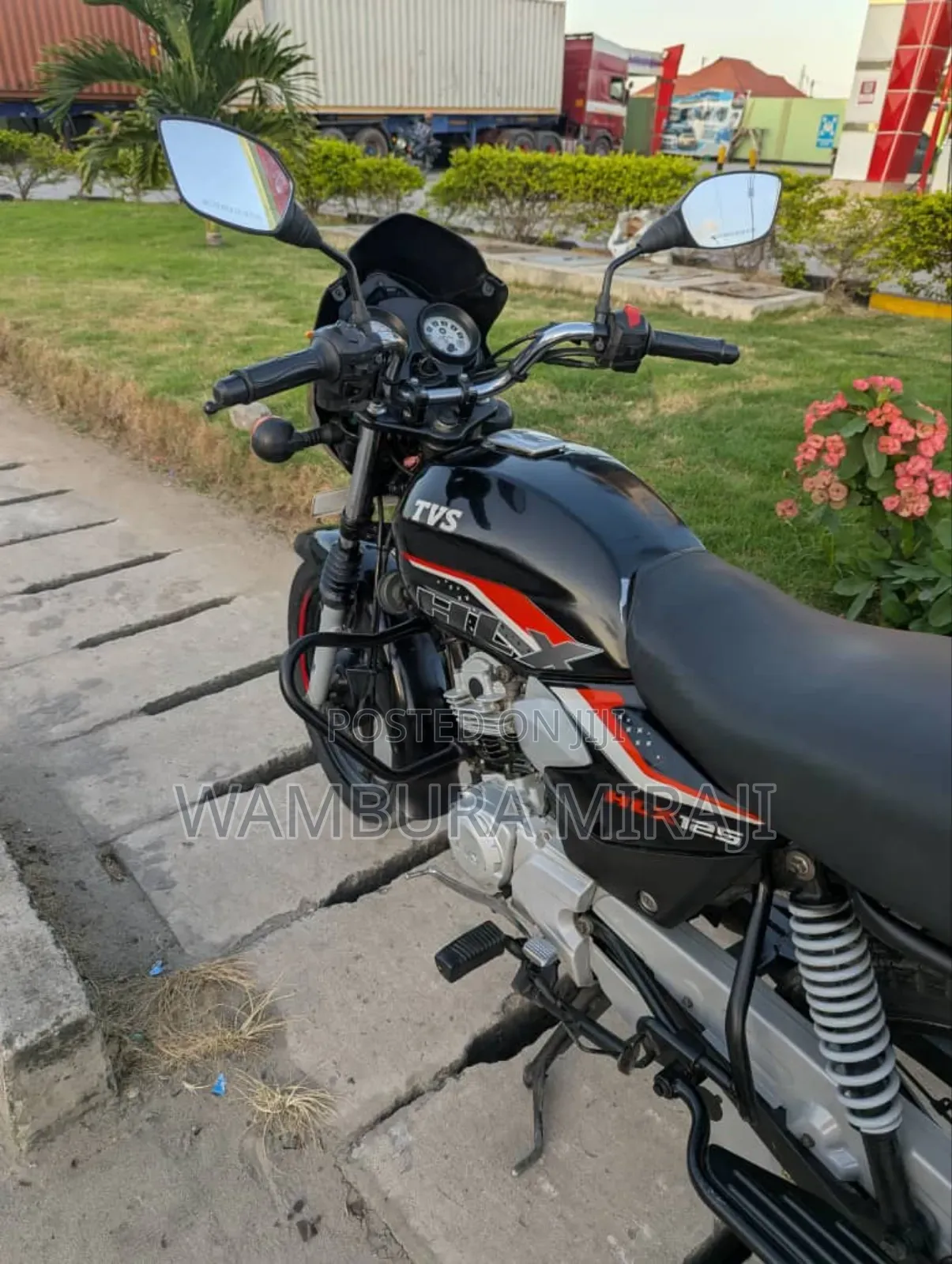 TVS HLX 125 2025 Black
