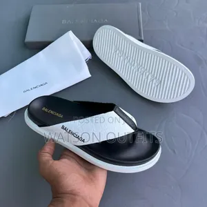 Sendo or Men's Leather Sandals Balenciaga Branded