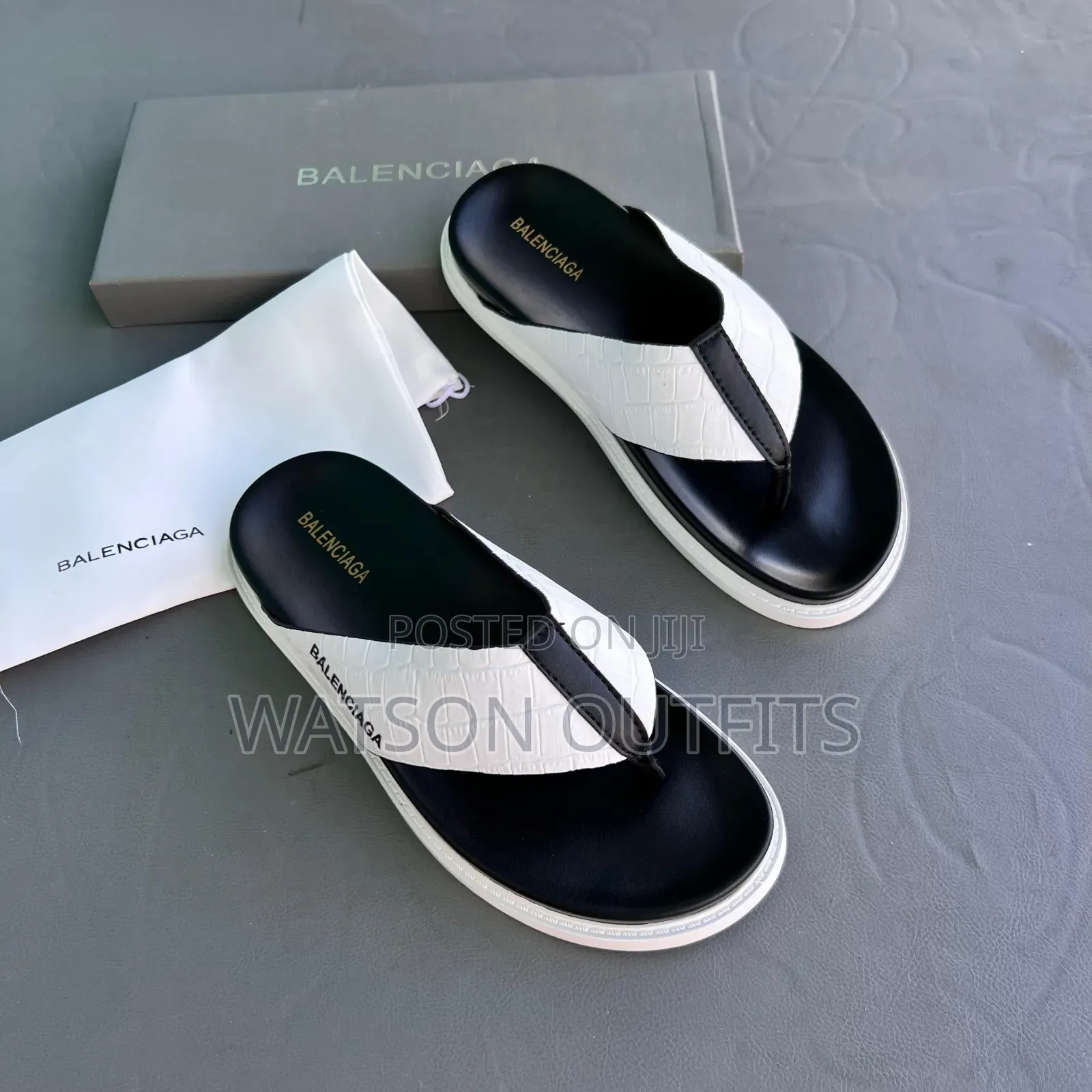 Sendo or Men's Leather Sandals Balenciaga Branded