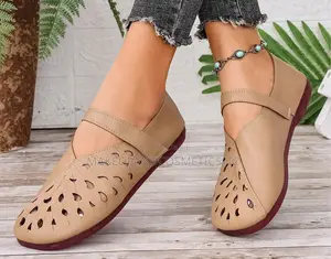 Pair of Women’S Breathable Cutouts Mary Jane Flat