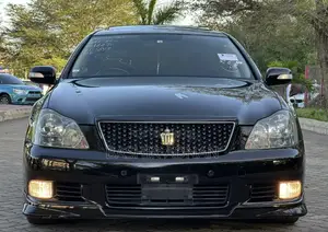 Toyota Crown 2006 Matt Black