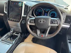 Toyota Land Cruiser 4.5 V8 VXR 2010 Silver
