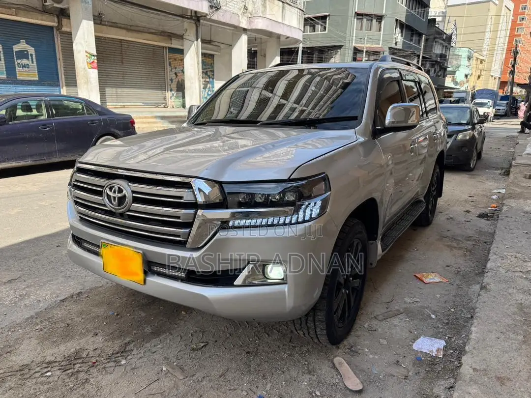 Toyota Land Cruiser 4.5 V8 VXR 2010 Silver