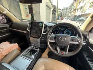 Toyota Land Cruiser 4.5 V8 VXR 2010 Silver