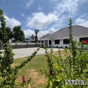 3bdrm House in Mikochen, Mikocheni for rent