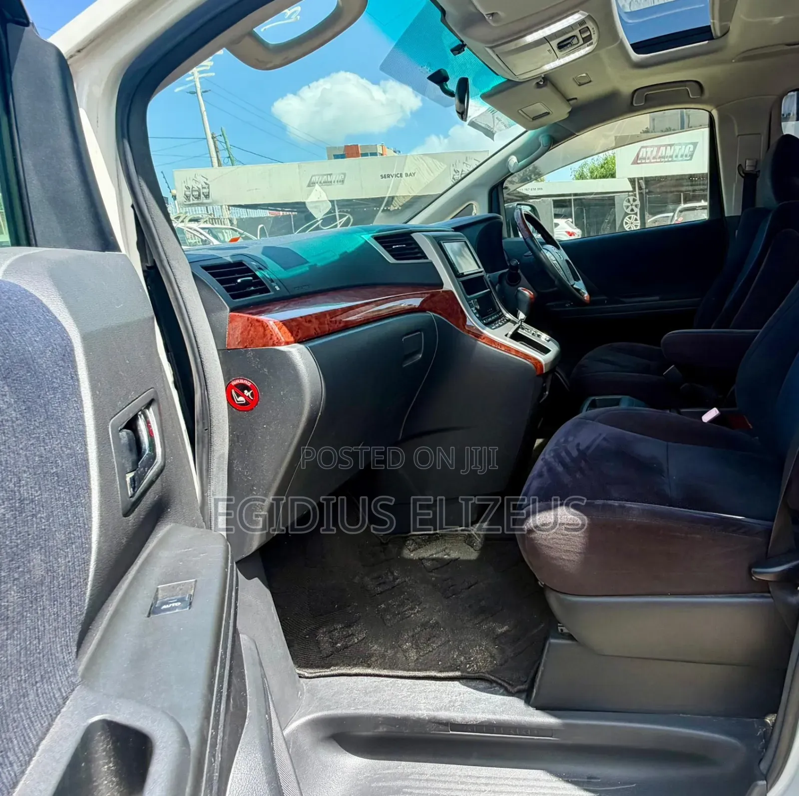 Toyota Alphard 2010 White