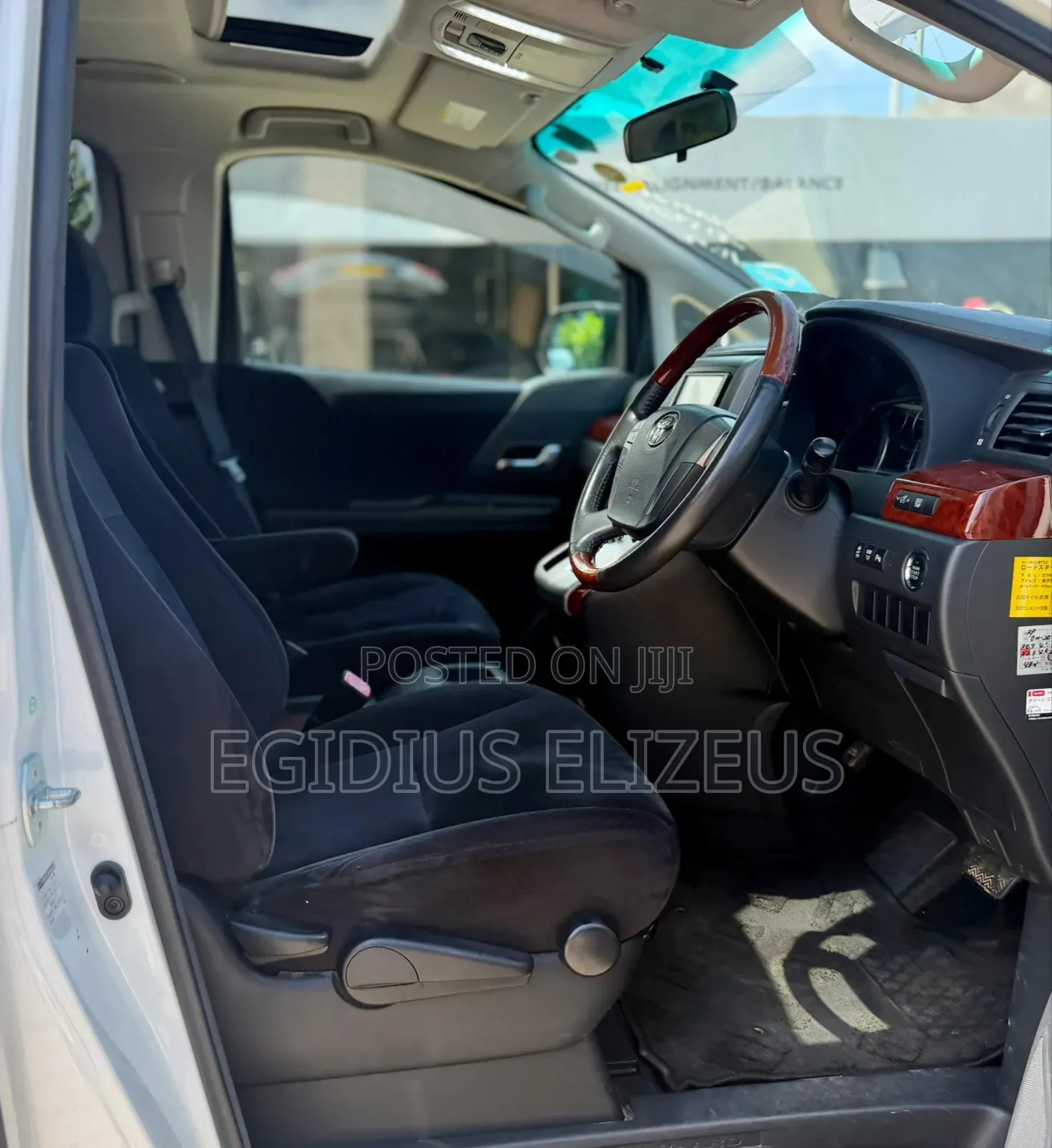 Toyota Alphard 2010 White