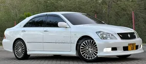 Toyota Crown 2006 White